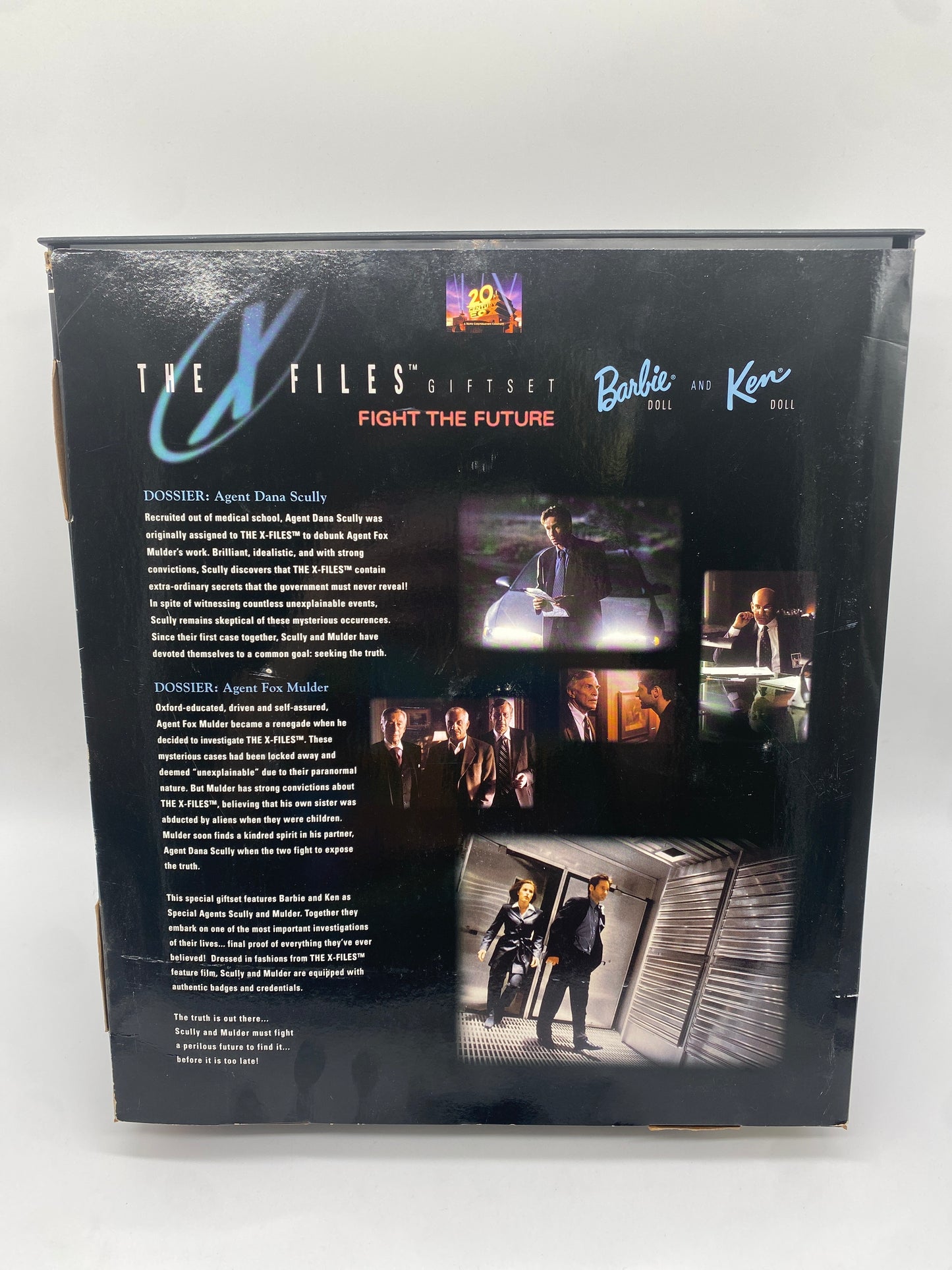 Mattel Barbie Doll Collector Edition Barbie & Ken The X Files Gift Set
