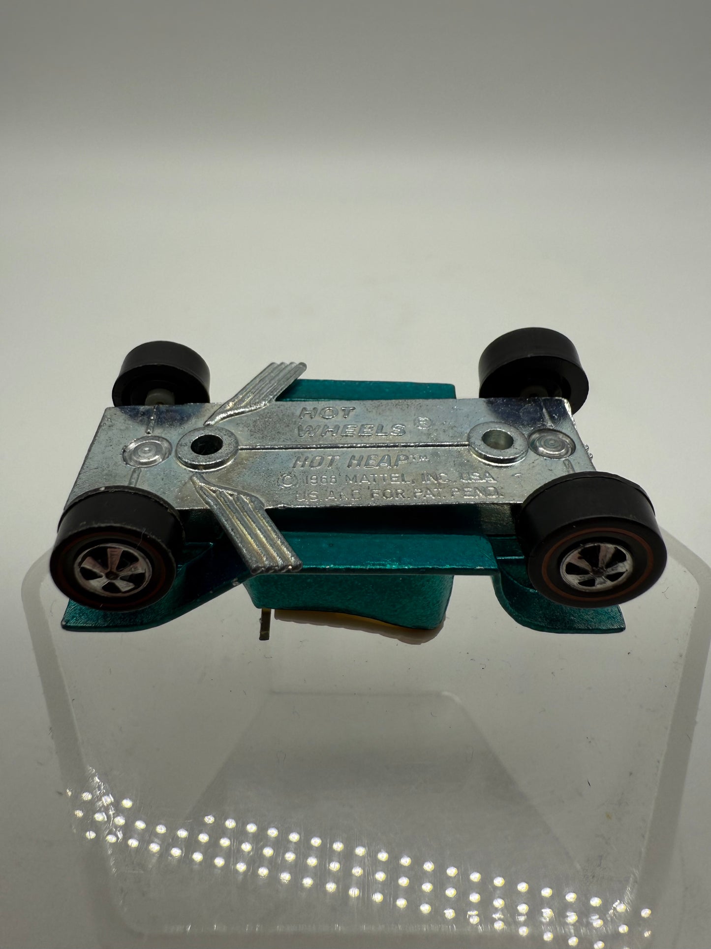Hot Wheels Vintage 1968 Redline Hot Heap (Teal) Mattel