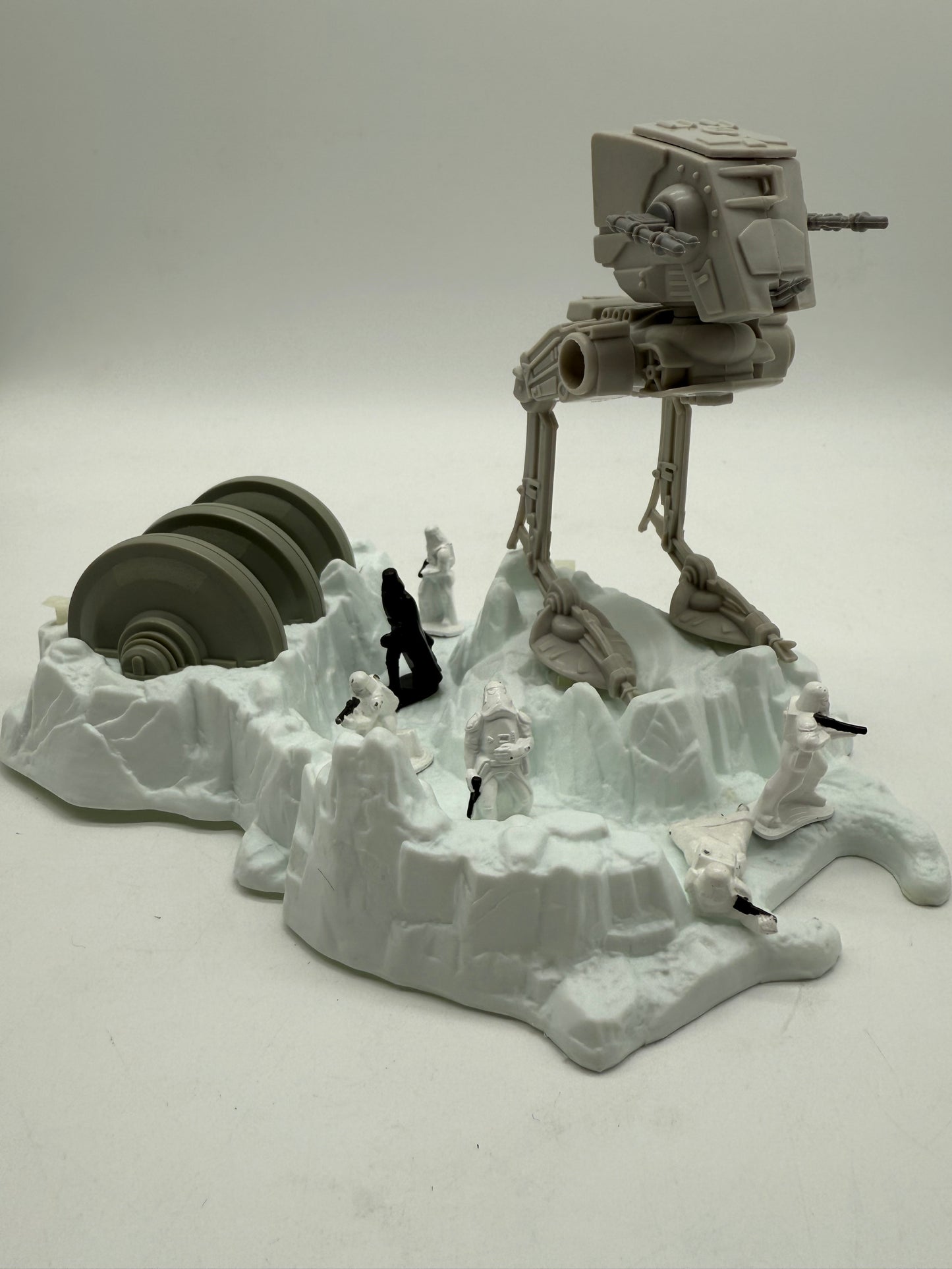 Star Wars Micro Hoth Generator Attack Action Play set 1982 Kenner