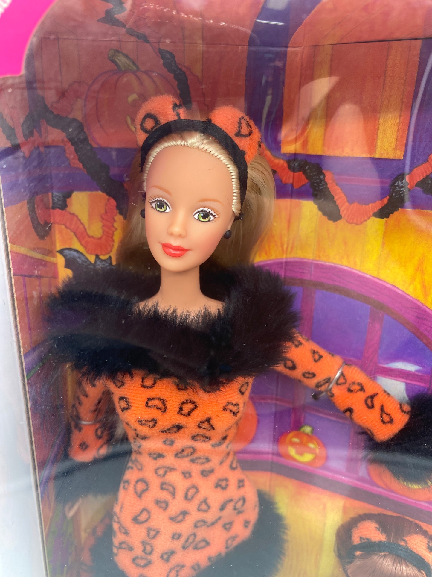 Mattel 1998 Barbie Doll Target Special Edition Halloween Fun Barbie & Kelly Gift Set