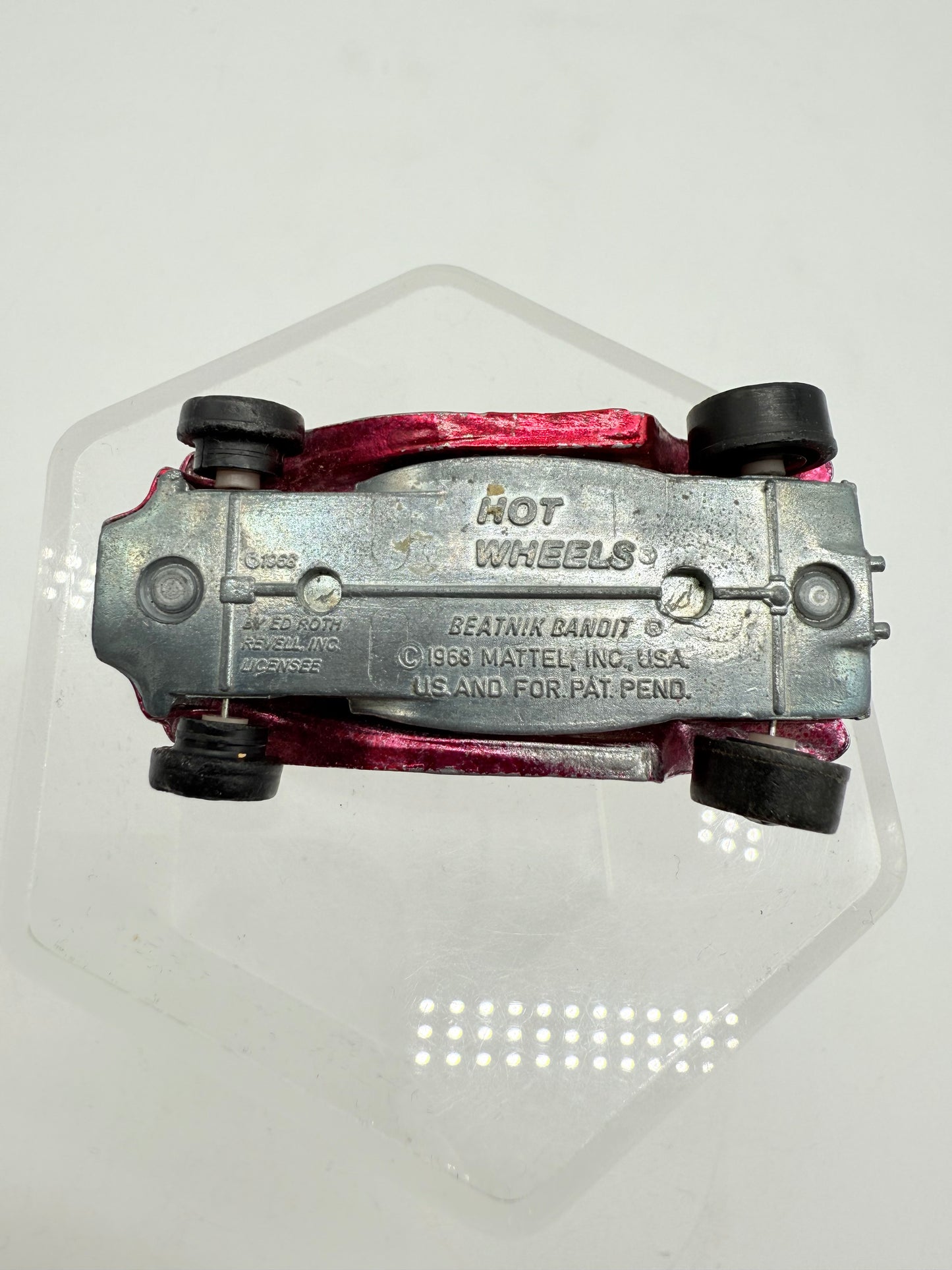 Hot Wheels Vintage Sweet 16 Redline Beatnik Bandit (Rose Pink) 1968 Mattel