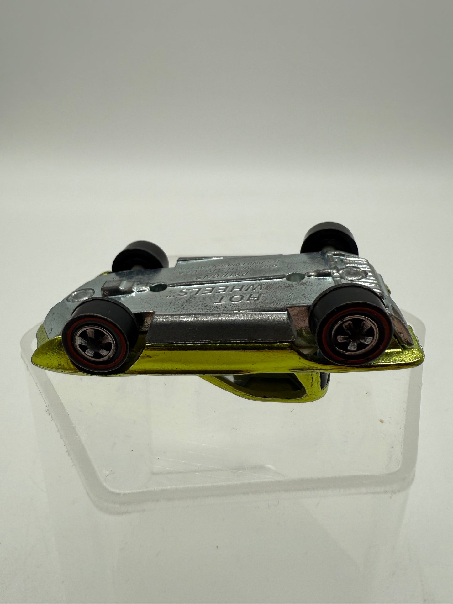 Hot Wheels Vintage Sweet 16 Redline Python (Antifreeze Green) 1969 Mattel