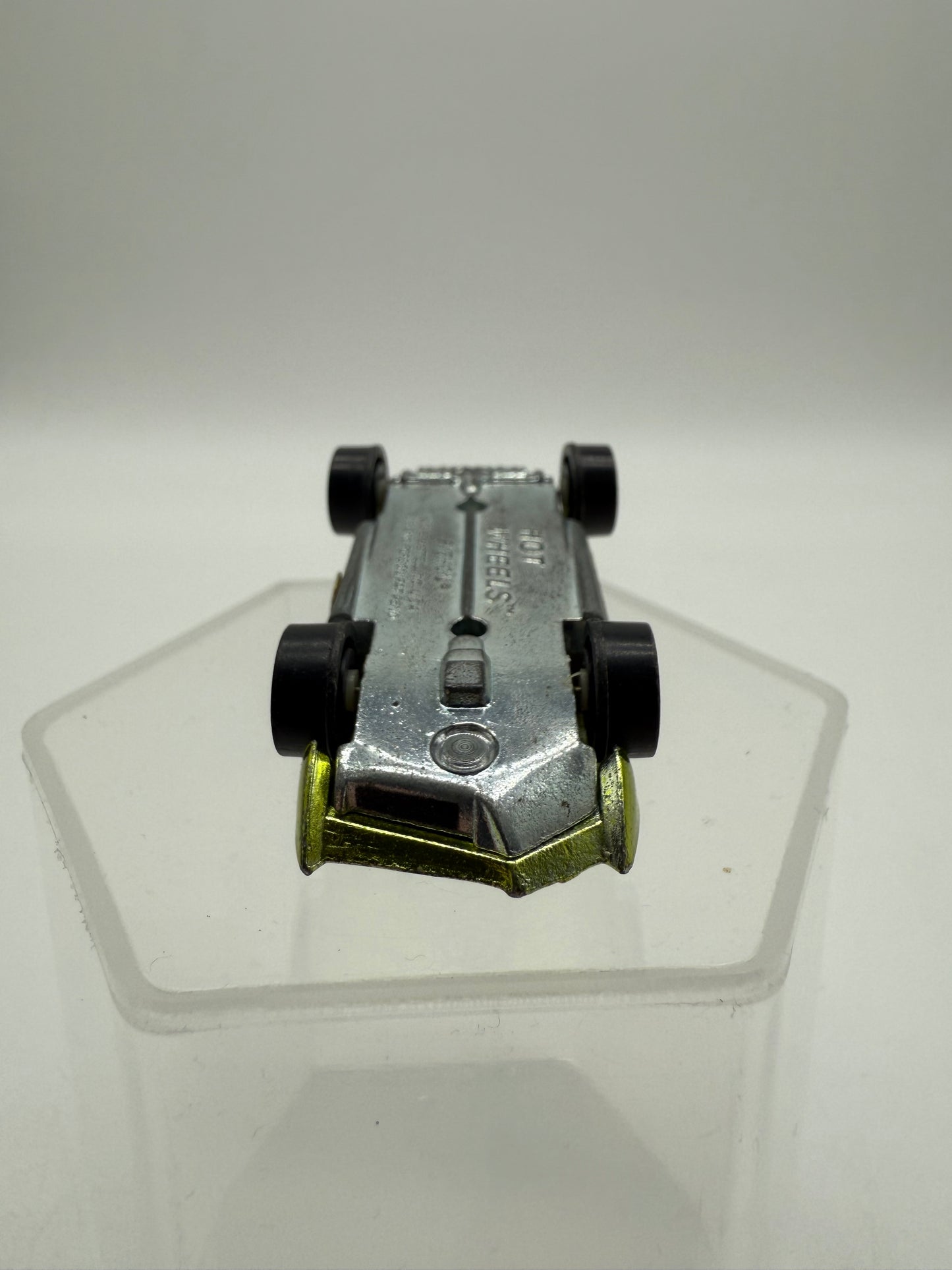 Hot Wheels Vintage Sweet 16 Redline Python (Antifreeze Green) 1969 Mattel
