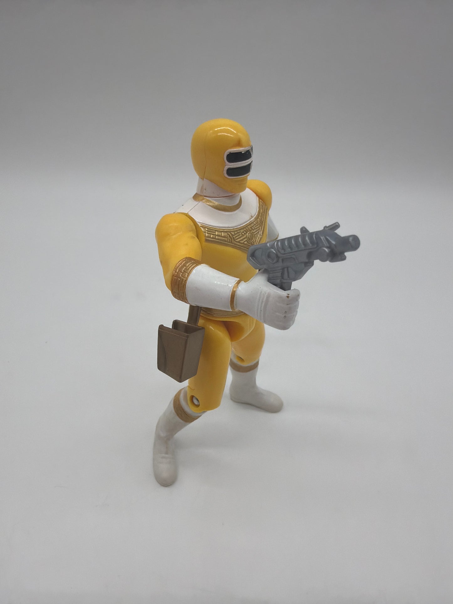 Bandai 1996 Power Rangers Zeo Yellow Ranger II Action Figure