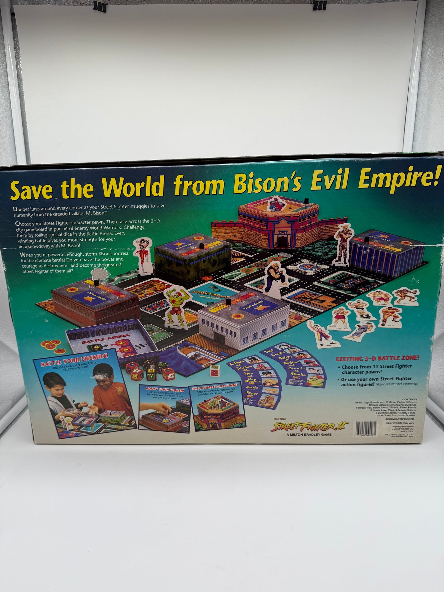 Street Fighter 2 Battle The World Warriors In This Game of Strength and Courage 1994 Hasbro