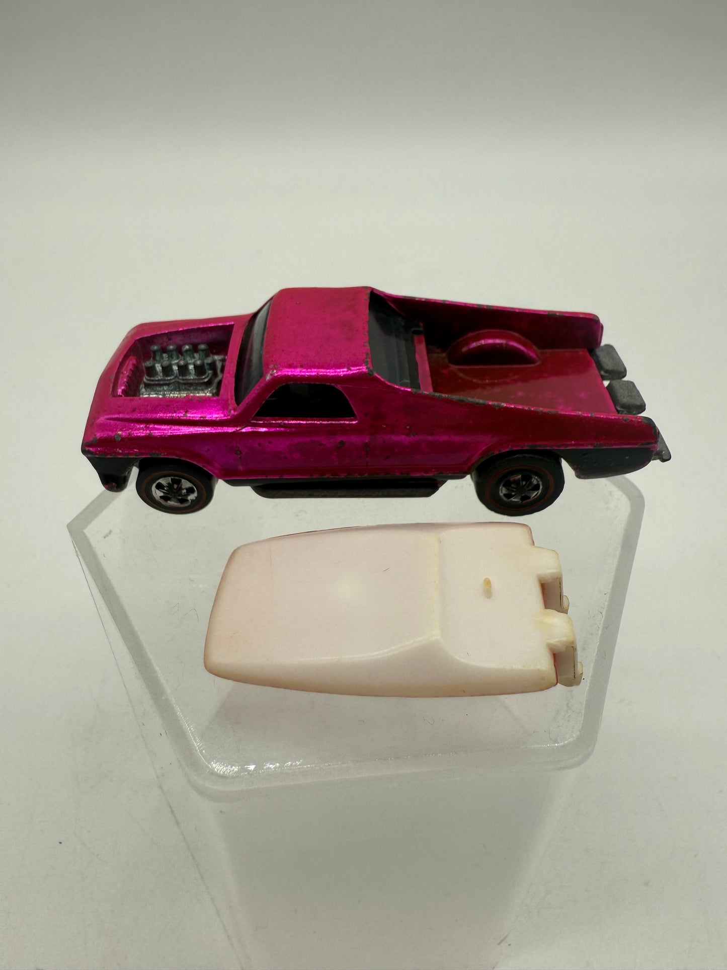 Hot Wheels Vintage Redline Seasider (Nuclear Pink) 1969 Mattel