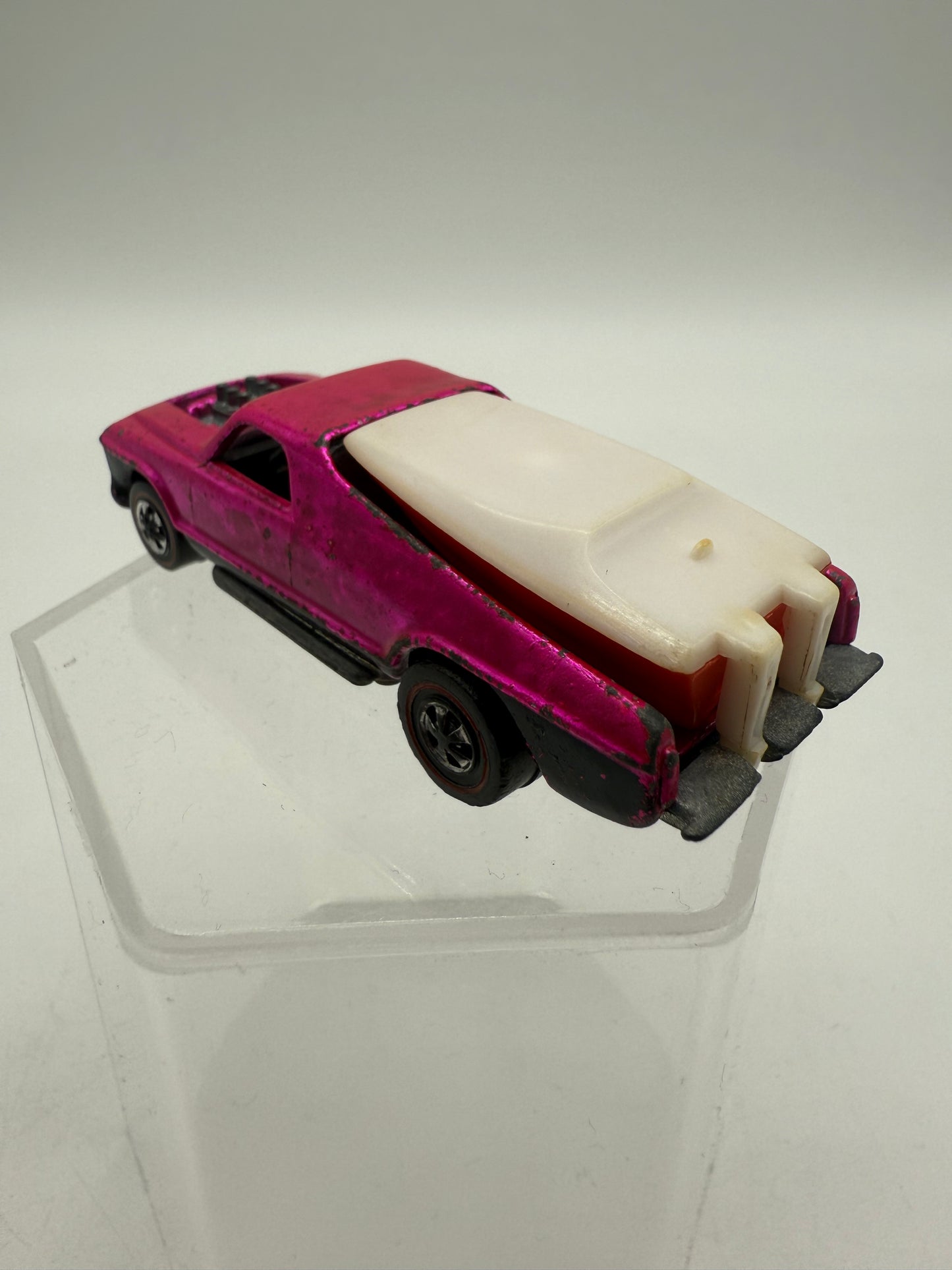 Hot Wheels Vintage Redline Seasider (Nuclear Pink) 1969 Mattel