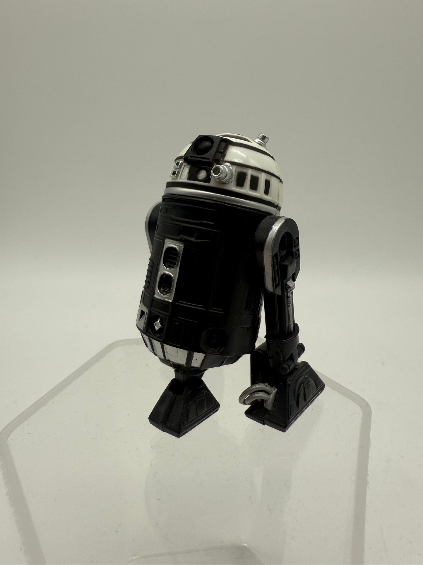 Star Wars Astromech Droid R2-X2 2005 Hasbro