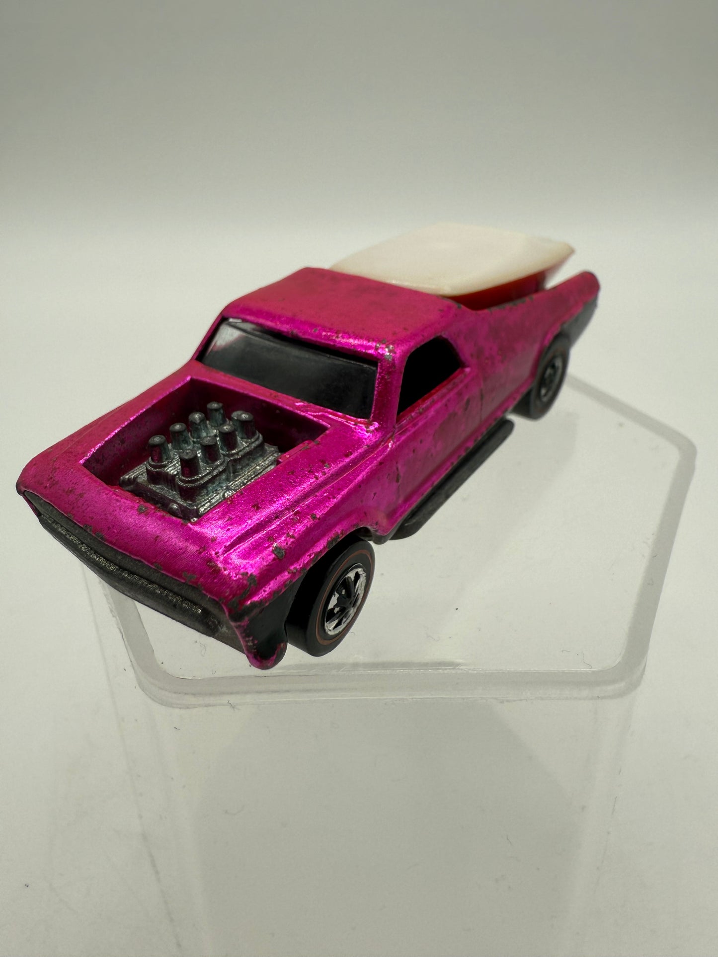Hot Wheels Vintage Redline Seasider (Nuclear Pink) 1969 Mattel