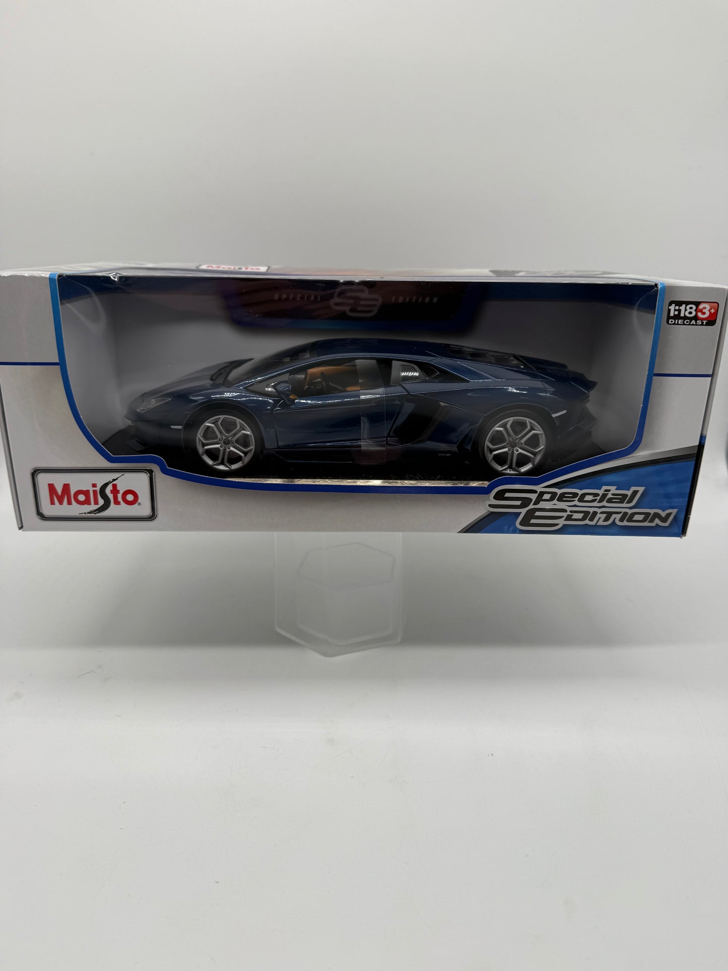 Lamborghini Aventador LP 700-4 2016 Maisto