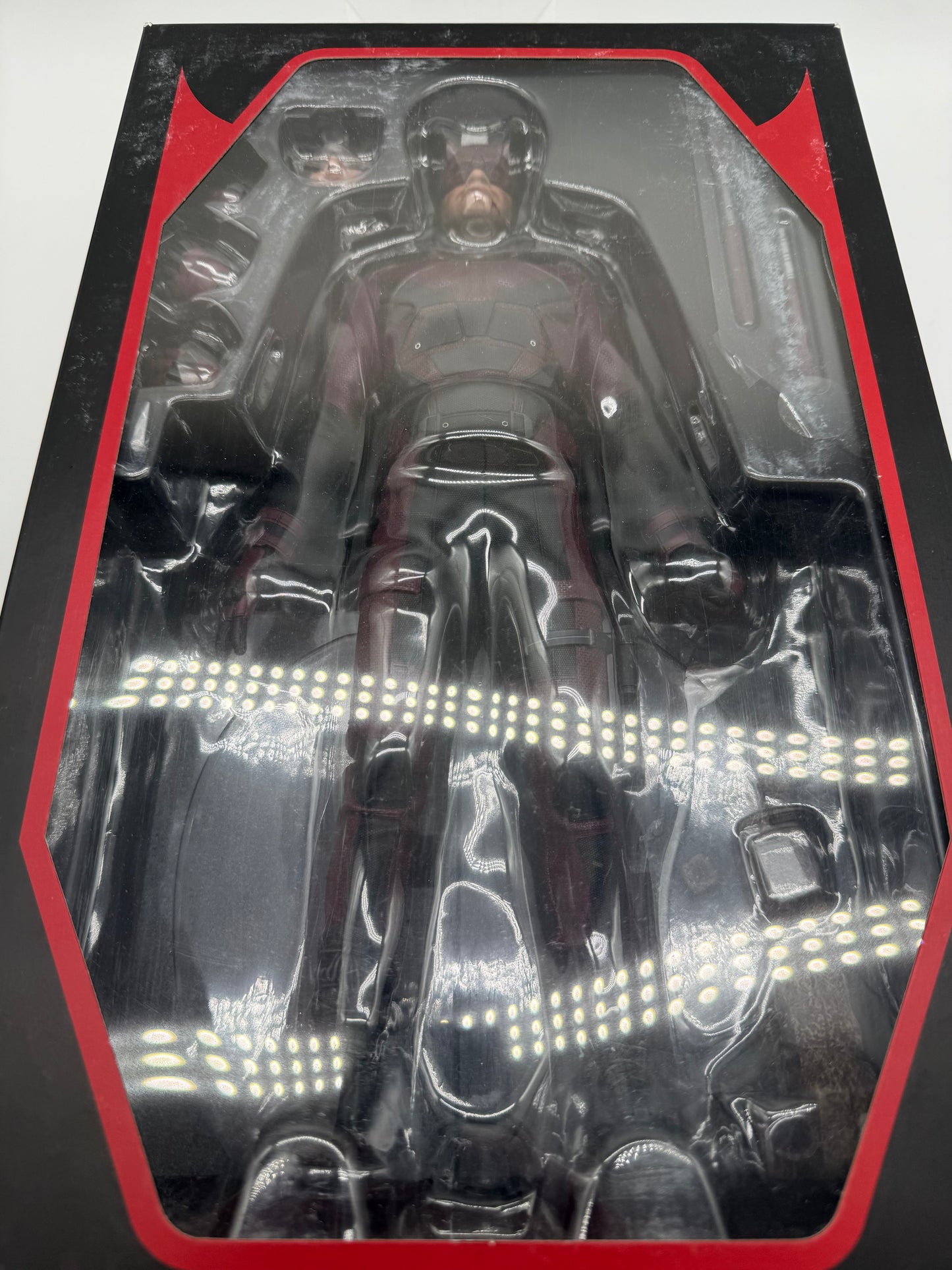 Daredevil 1/6th Scale Collectible Figure 2017 Hot Toys Limited