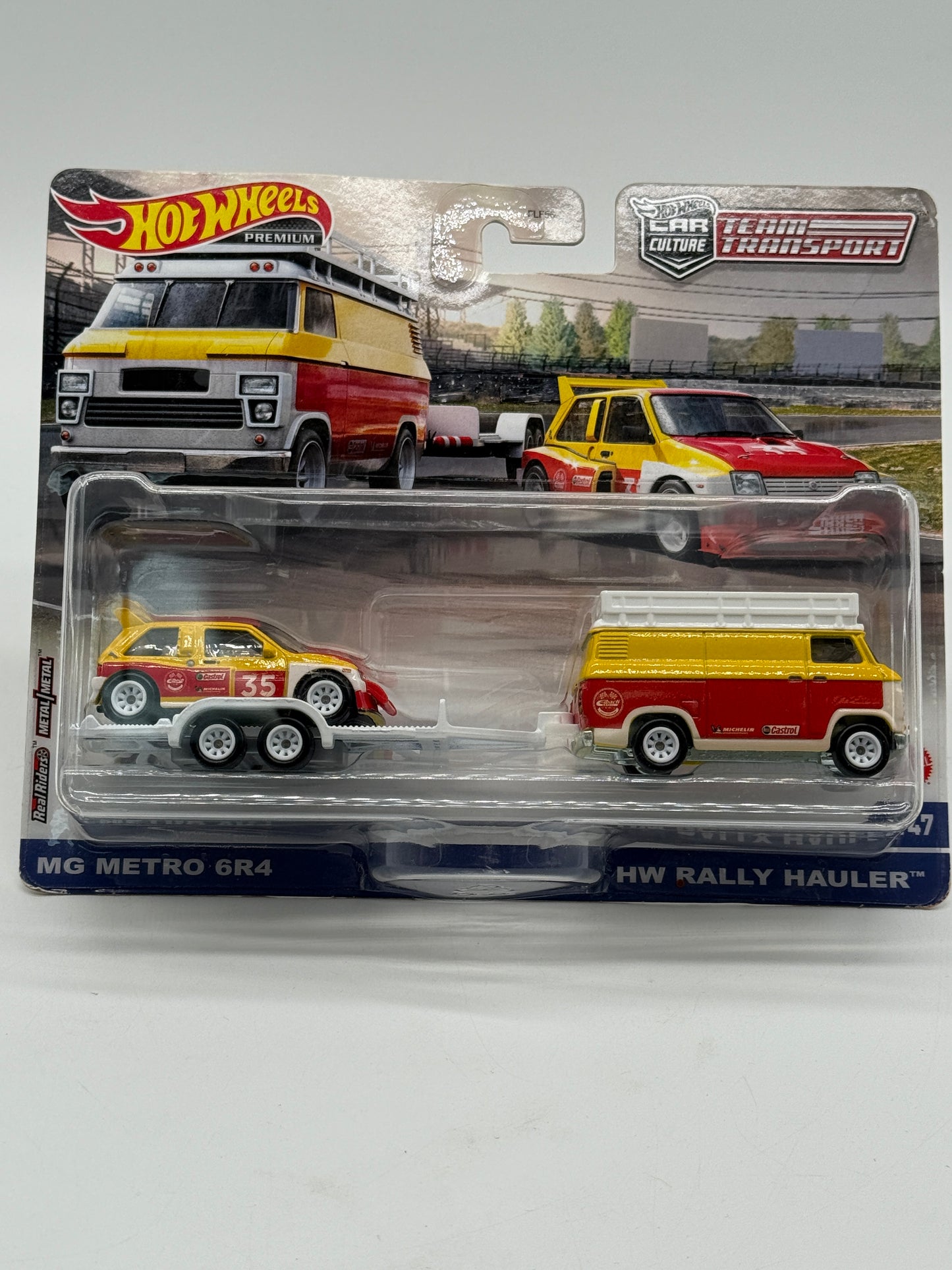 Hot Wheels Premium MG Metro 6R4 and HW Rally Hauler 2020 Mattel
