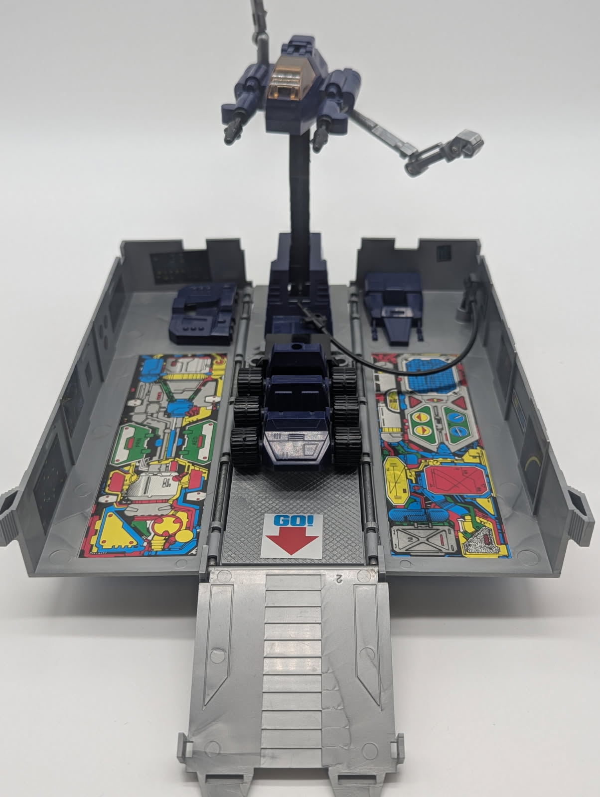 Vintage 1984 G1 Transformers Autobot Commander Optimus Prime