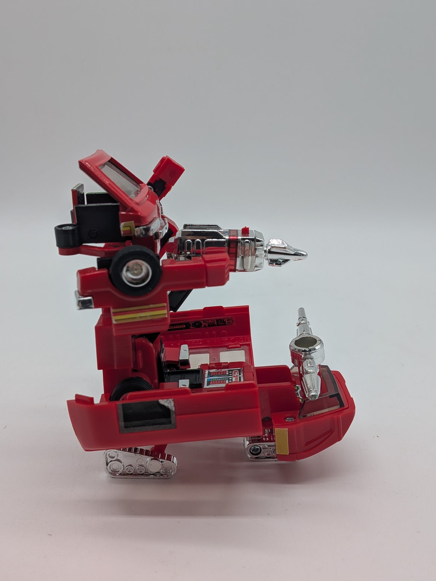 Hasbro 1984 Transformers Ironhide Action Figure