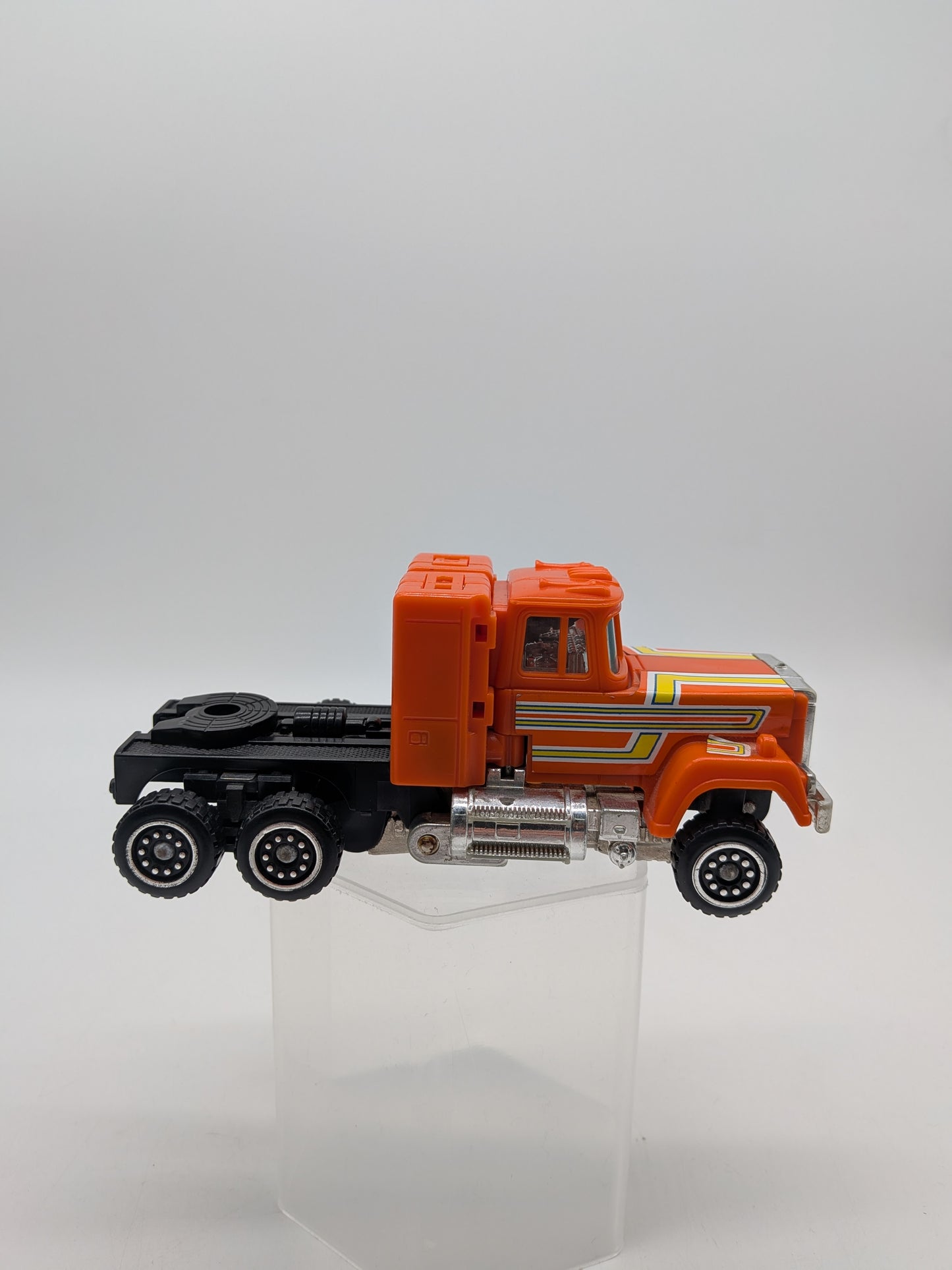 Tonka 1984 Go Bots Staks Action Figure