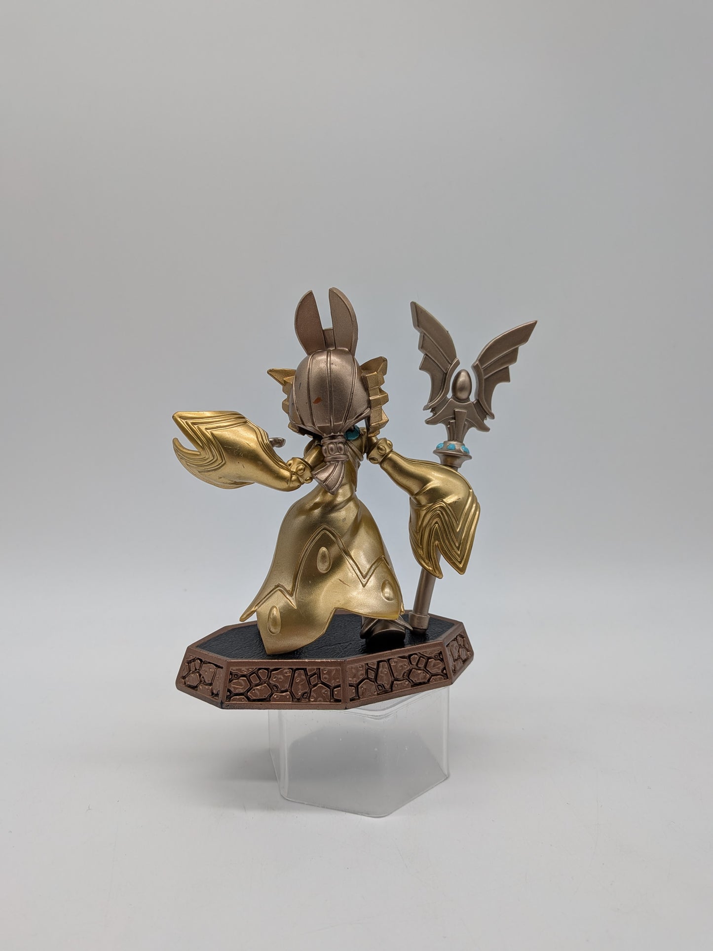 Activision 2016 Skylanders Imaginators Golden Queen Figure