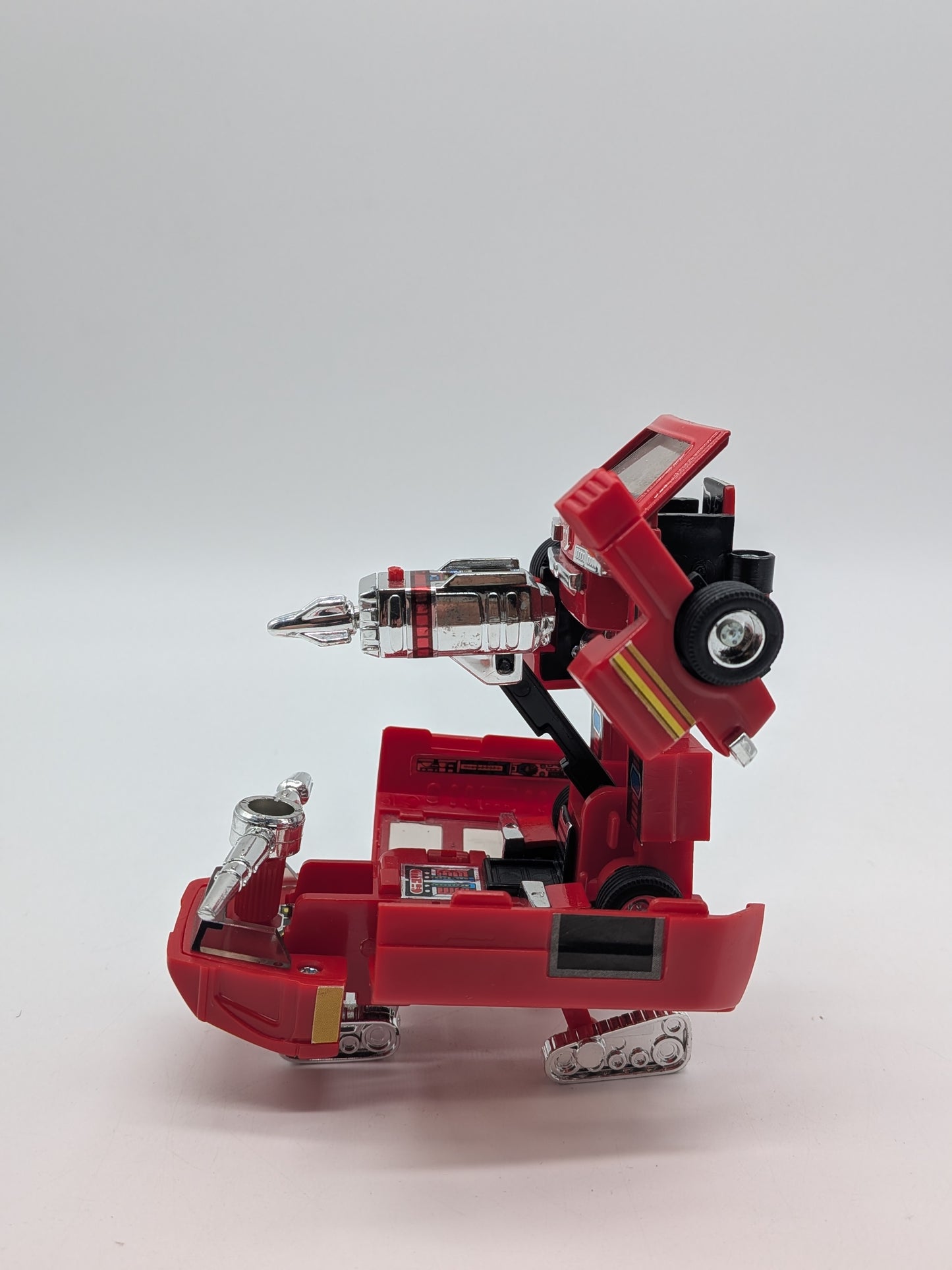 Hasbro 1984 Transformers Ironhide Action Figure