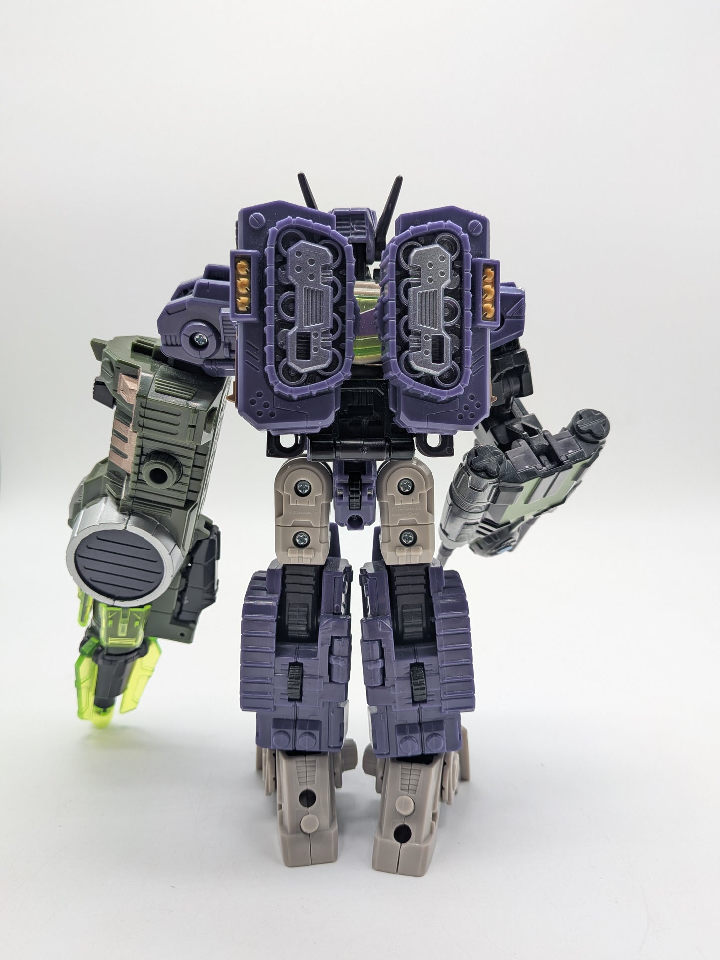 Hasbro 2004 Transformers Energon Mega Class: Shockblast Figure