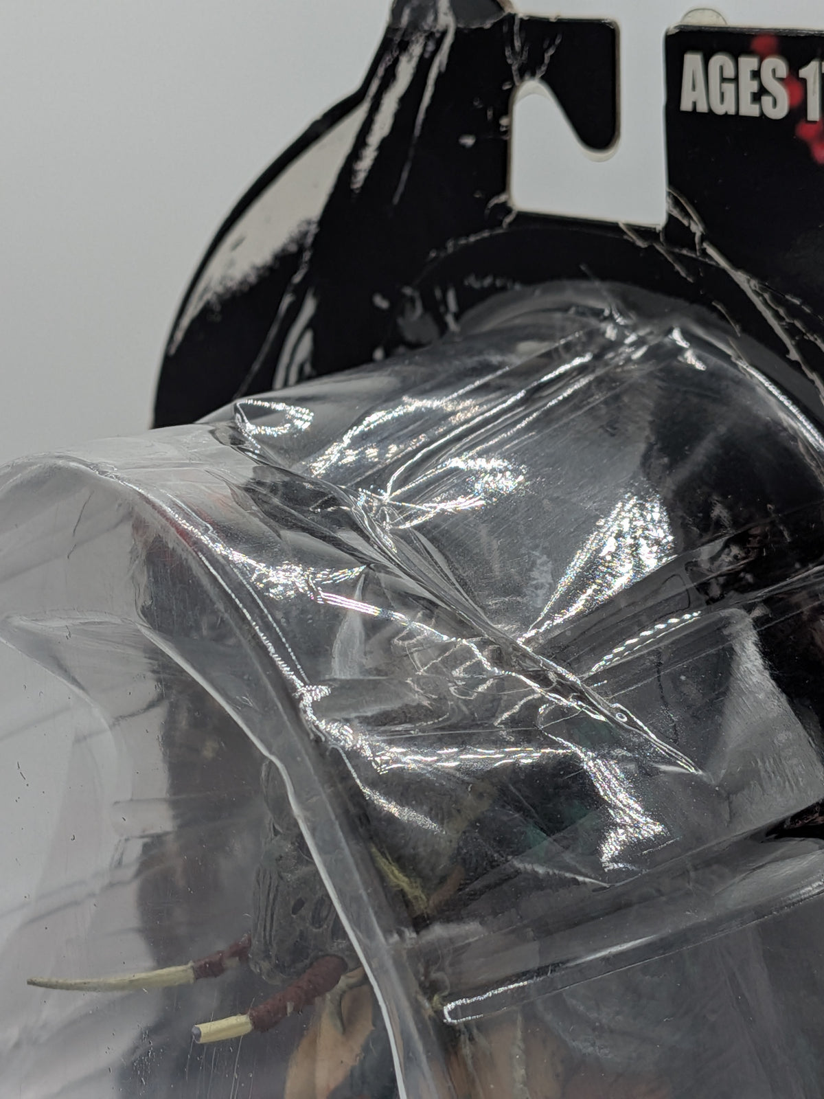 NECA 2010 Predators Tracked Predator Action Figure, photo 5 of 5