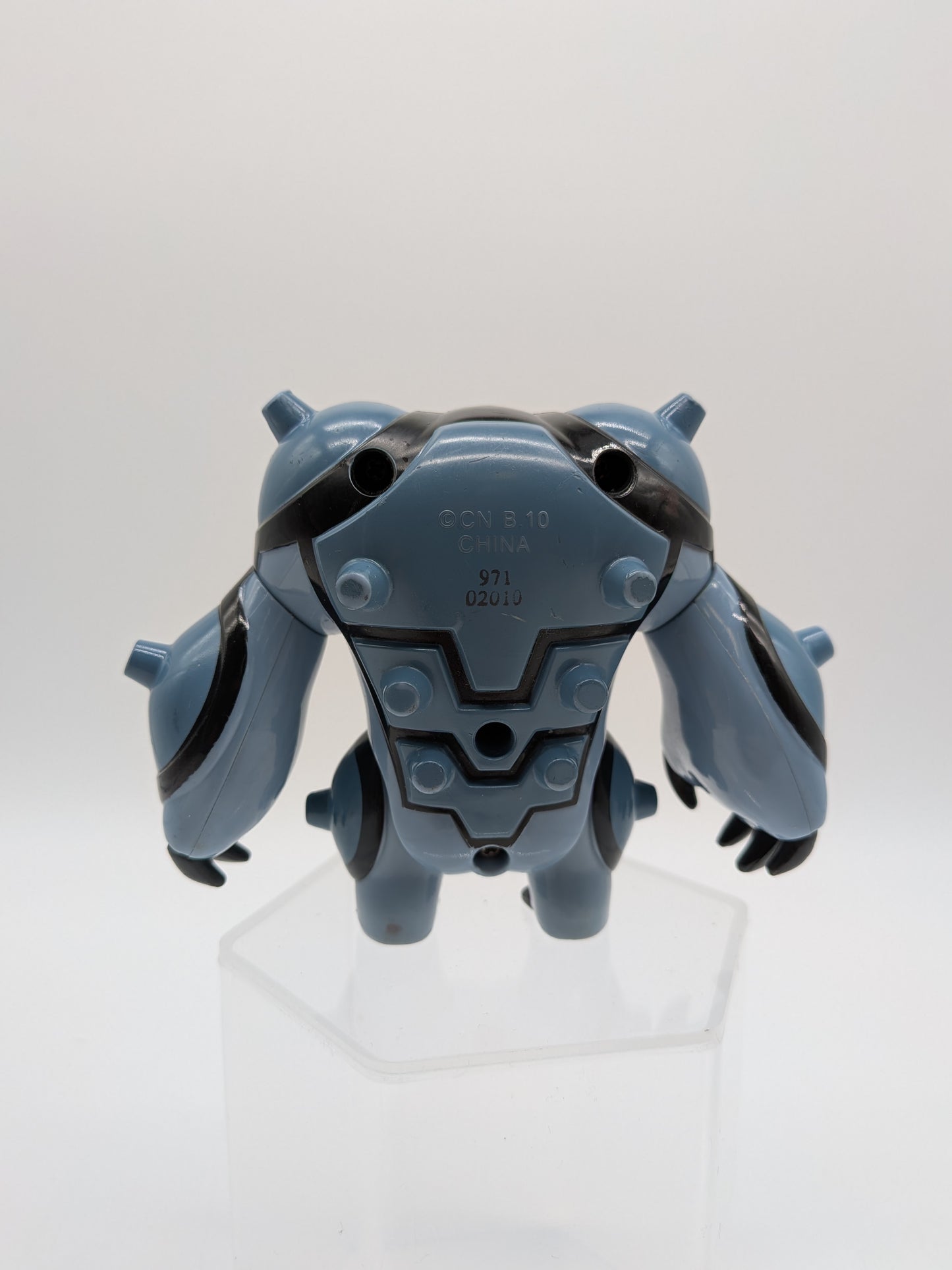 Bandai 2010 Ben 10 Ultimate Cannonbolt Action Figure