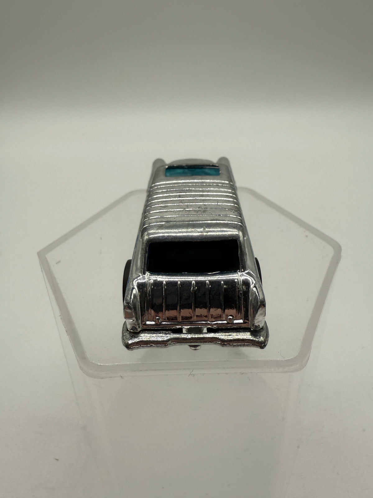 Hot Wheels 1969 Redline Alive '55 Super Chrome Chevy Nomad Wagon Mattel, photo 7 of 17