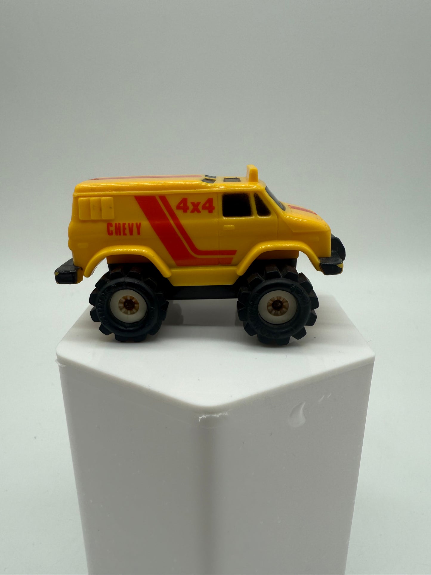Schaper Stomper Chevy 4x4 mini McDonald Toy
