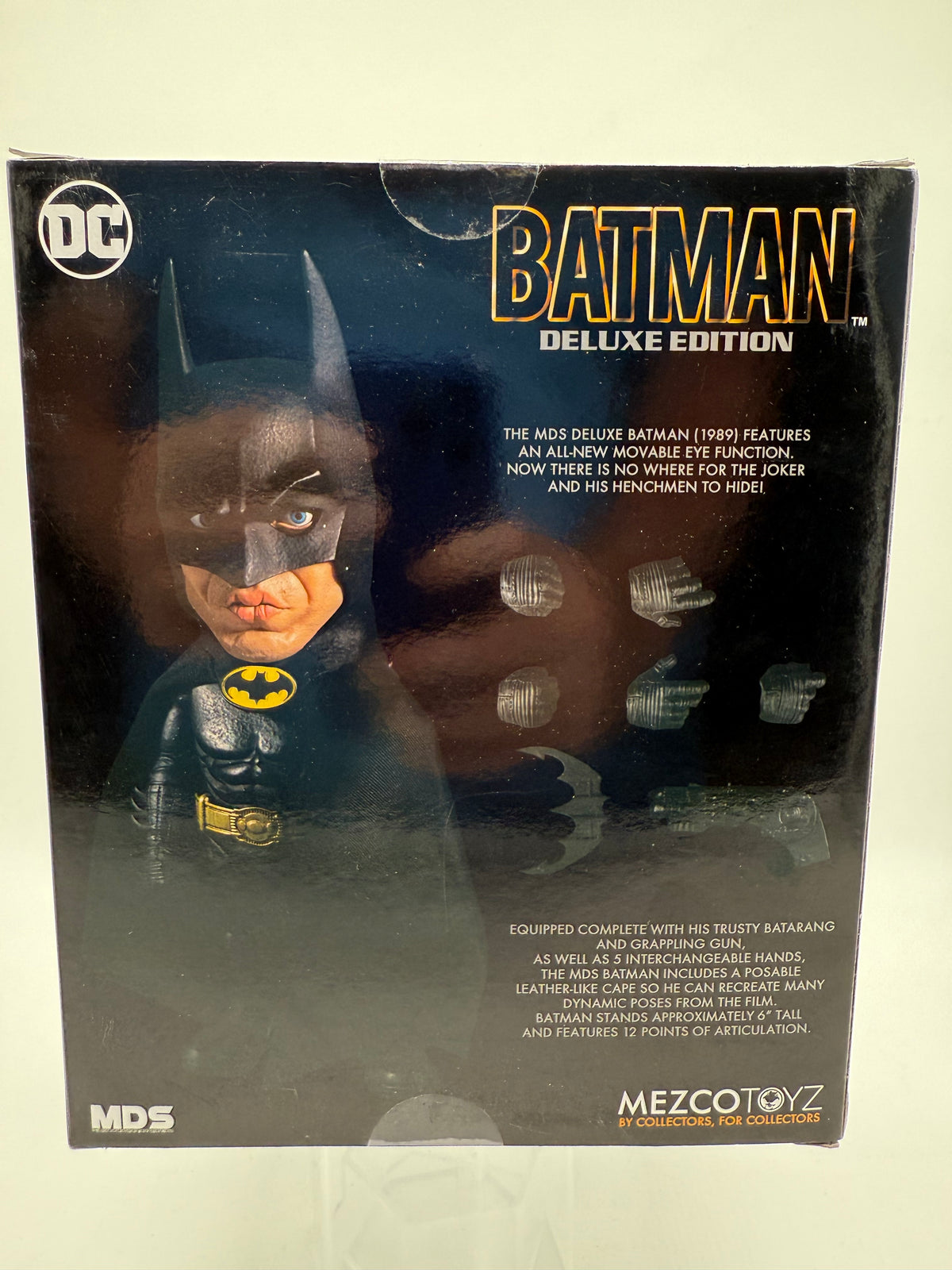 Mezco Toyz MDS Batman Deluxe Edition Figure, photo 3 of 4