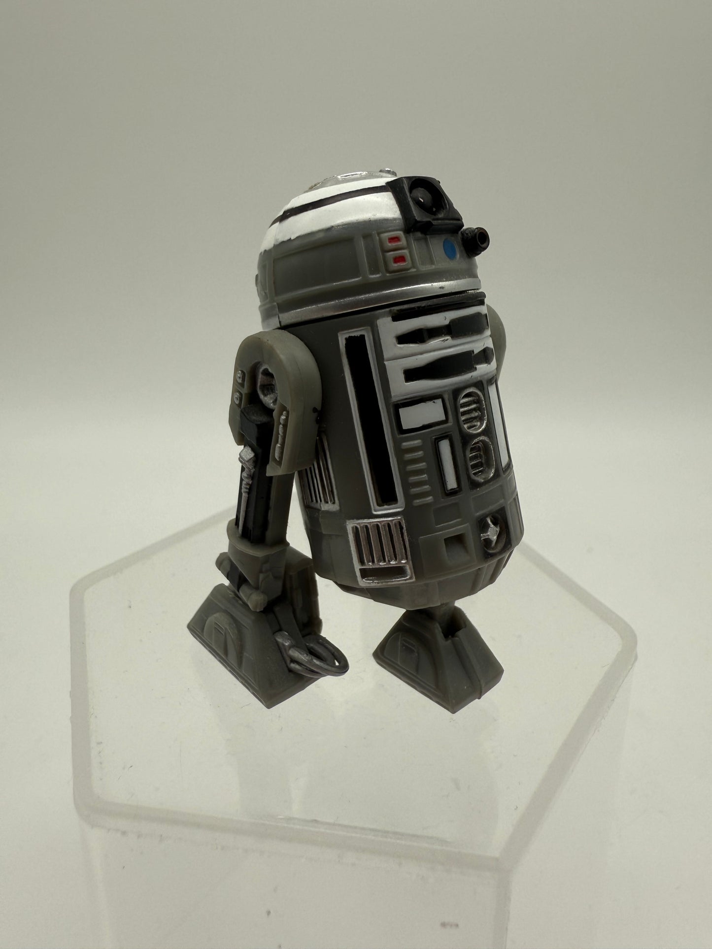 Star Wars Astromech Droid Droid Factory R2-Q2 2005 Hasbro