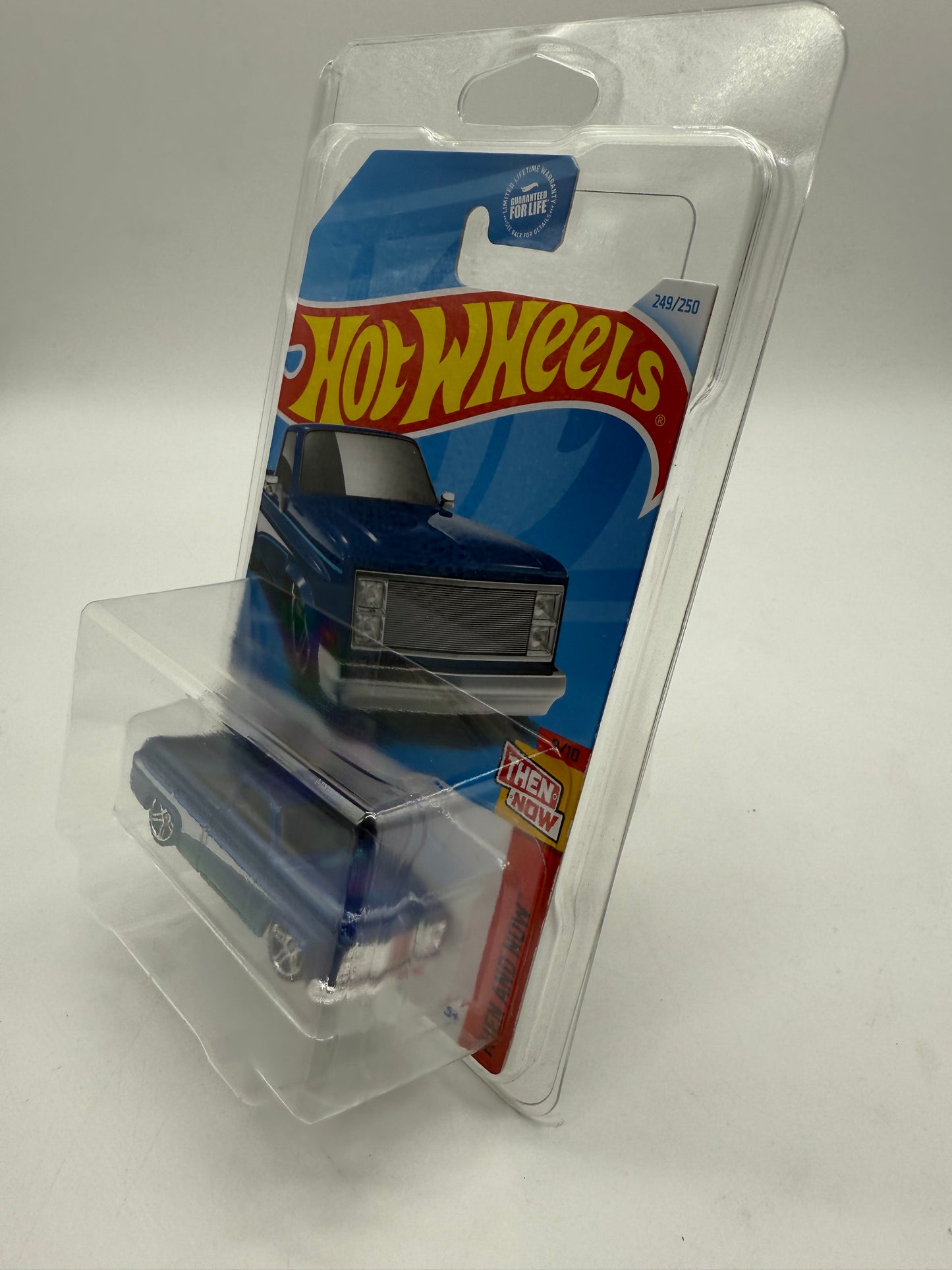 Hot Wheels '83 Chevy Silverado 2021 Mattel