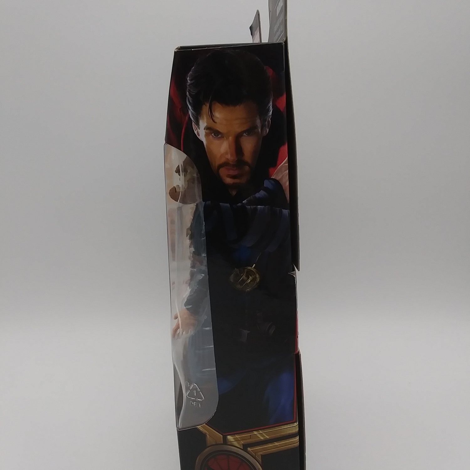 A picture of the right side of the cart and bubble. The action figure is inside.