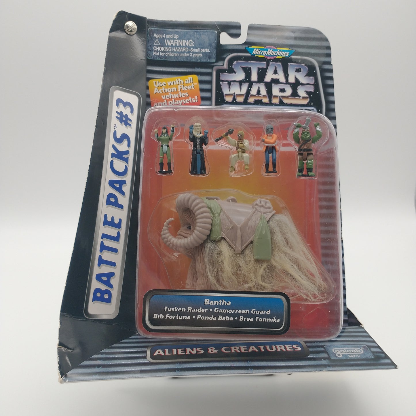 The front of the box and bubble. The bubble is sealed, the action figures inside are assorted minis of various star wars characters
