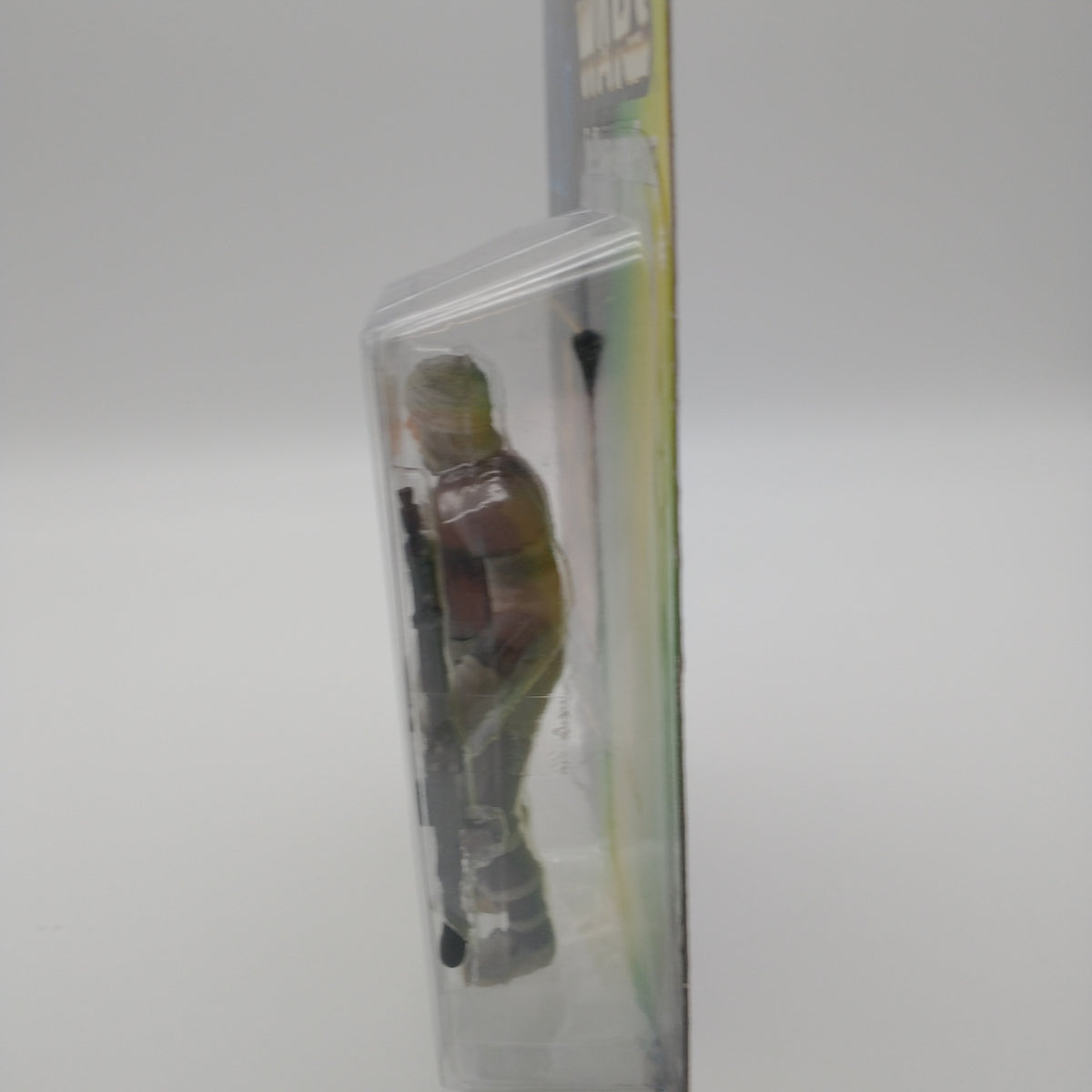 A picture of the right side of the cart and bubble. The figure is inside.