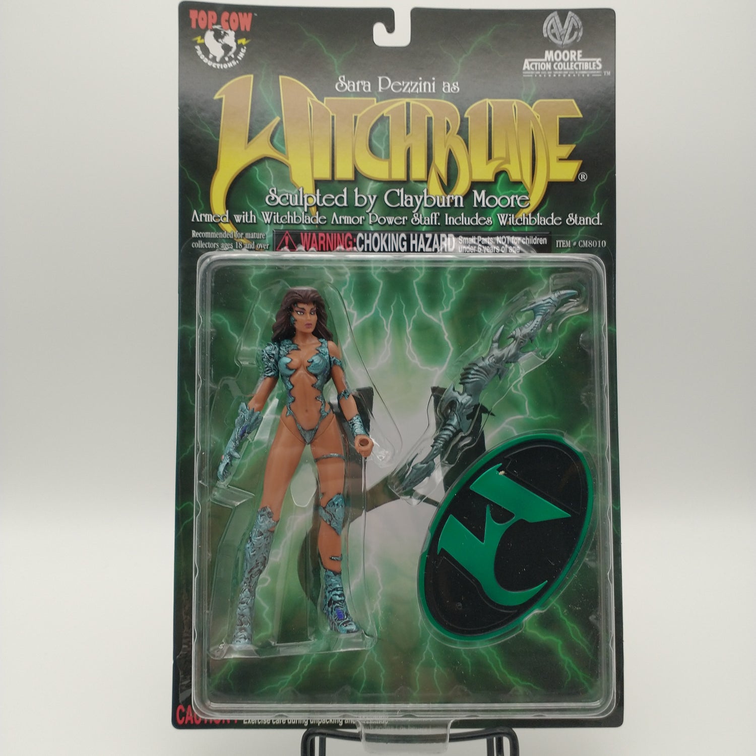 The front of the card and bubble. The figure is sealed inside.