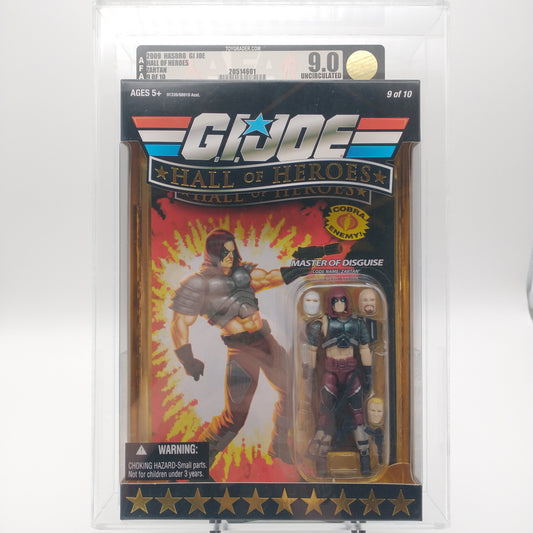 The front of the card and bubble. The figure is sealed inside.