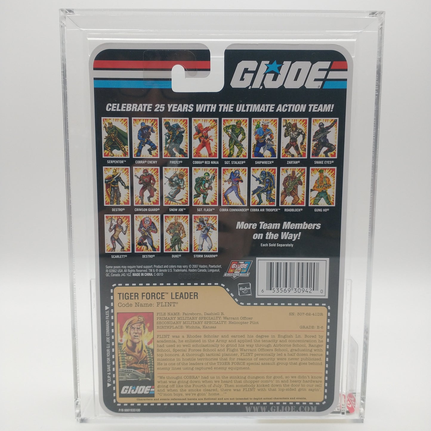 A picture of the back of the card featuring pictures of other action figures available along with various playsets available for purchase. 