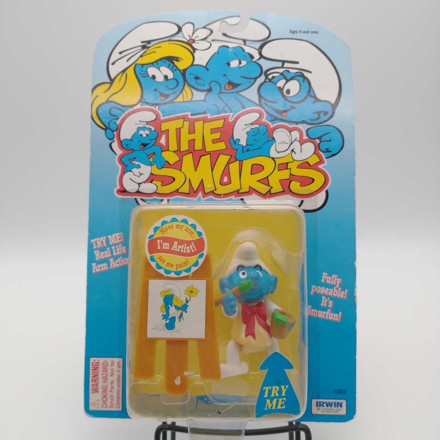 The front of the card and bubble. The figure is sealed inside.