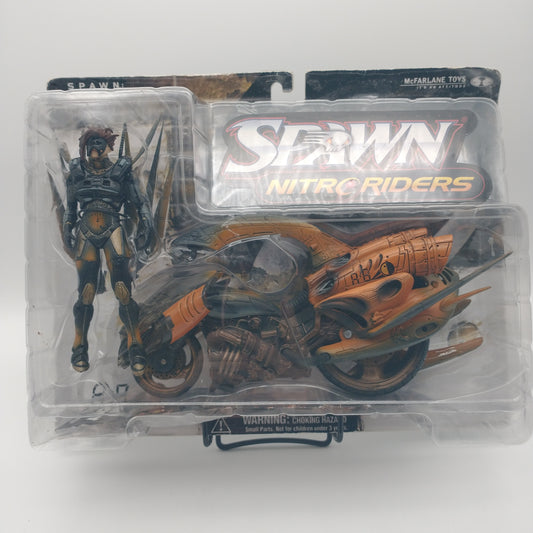 The front of the card and bubble. The figure is sealed inside.