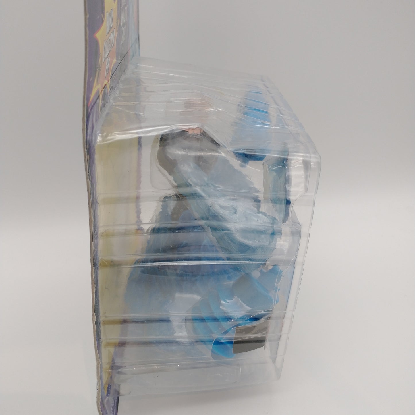 A picture of the right side of the card and bubble. The figure is inside.