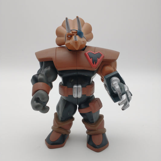 The front of the figure