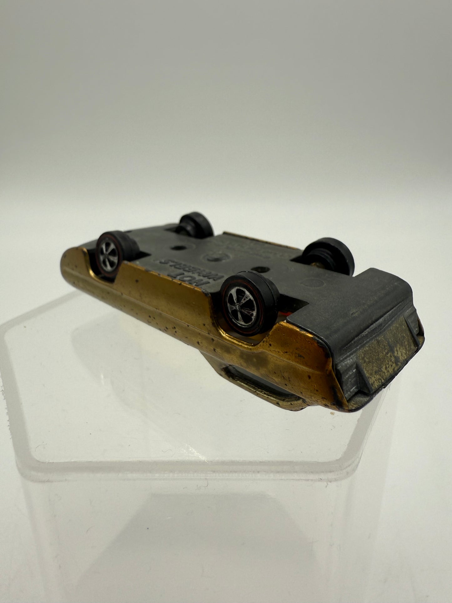 Hot Wheels Vintage 1967 Redline Dodge Deora Gold with Surfboards Loose