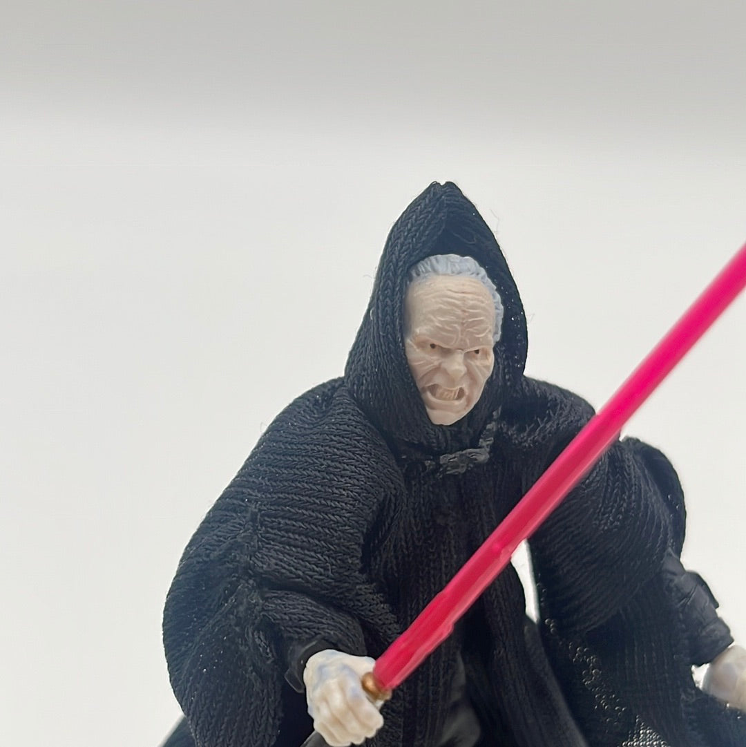 Hasbro Star Wars 2005 Darth Sidious Figure with Saber and Cane