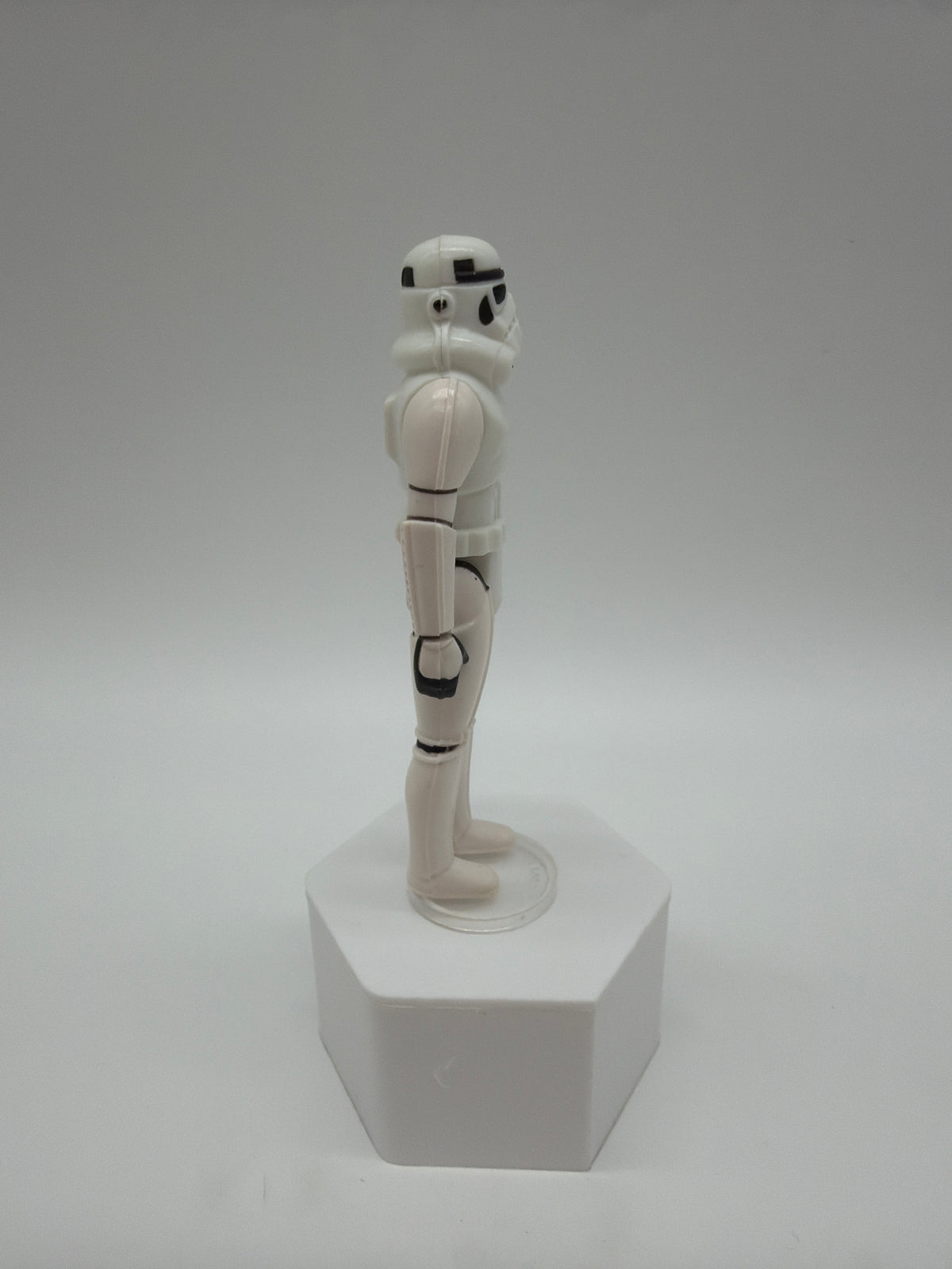 Kenner 1977 Star Wars Stormtrooper, photo 4 of 5