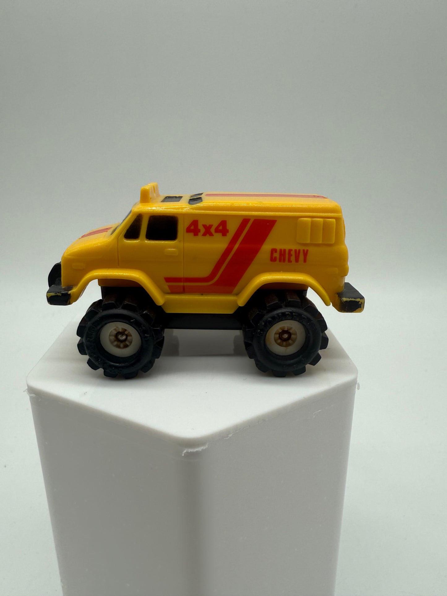 Schaper Stomper Chevy 4x4 mini McDonald Toy