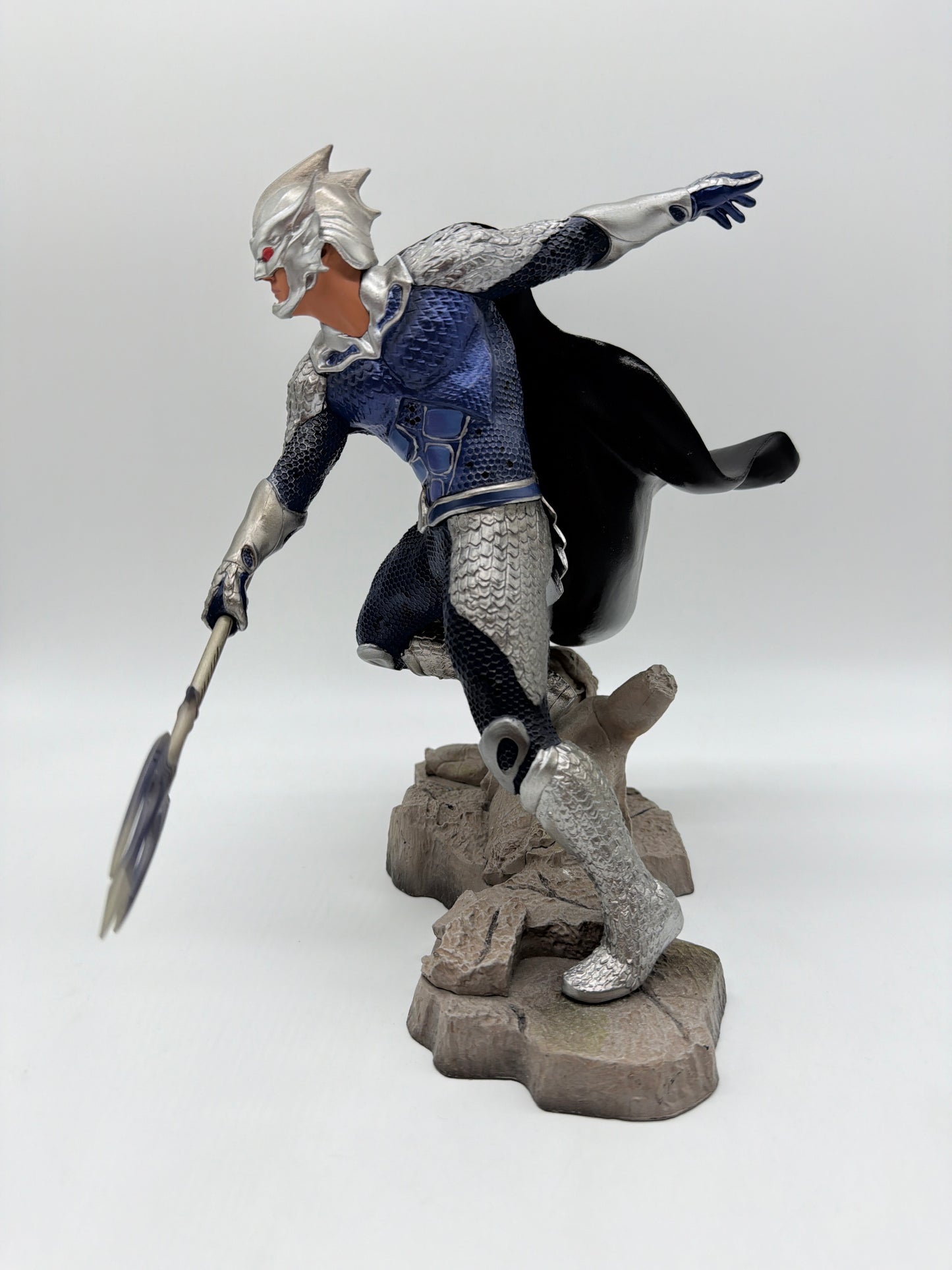 Diamond Select Toys DC Gallery: Aquaman Ocean Master PVC Diorama