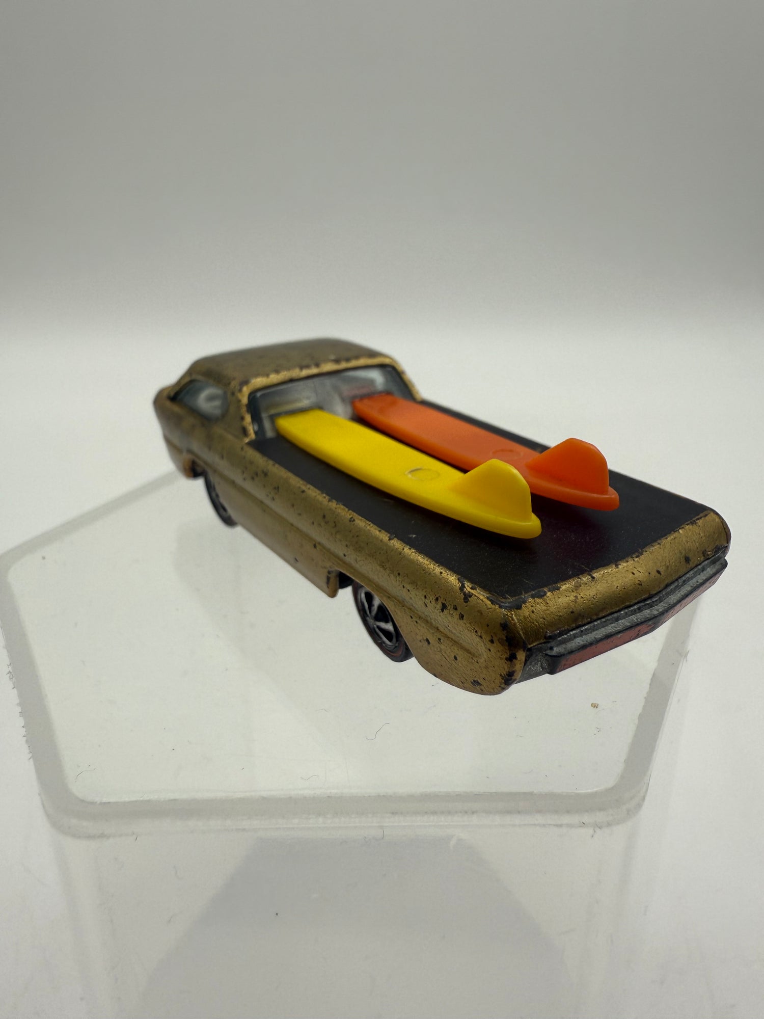 ミニカー Hot wheels Redline Deora HOT WHEELS REDLINE - 'DEORA' - Superb custom display