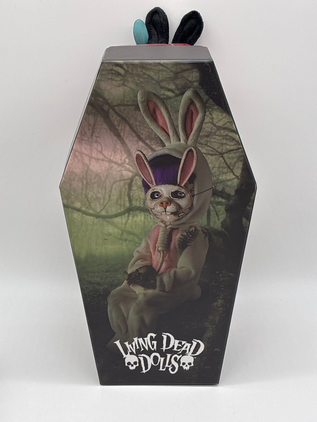 Mezco Toyz 2024 The Return of the Living Dead Dolls Bunny of Doom Eggzorcist Variant
