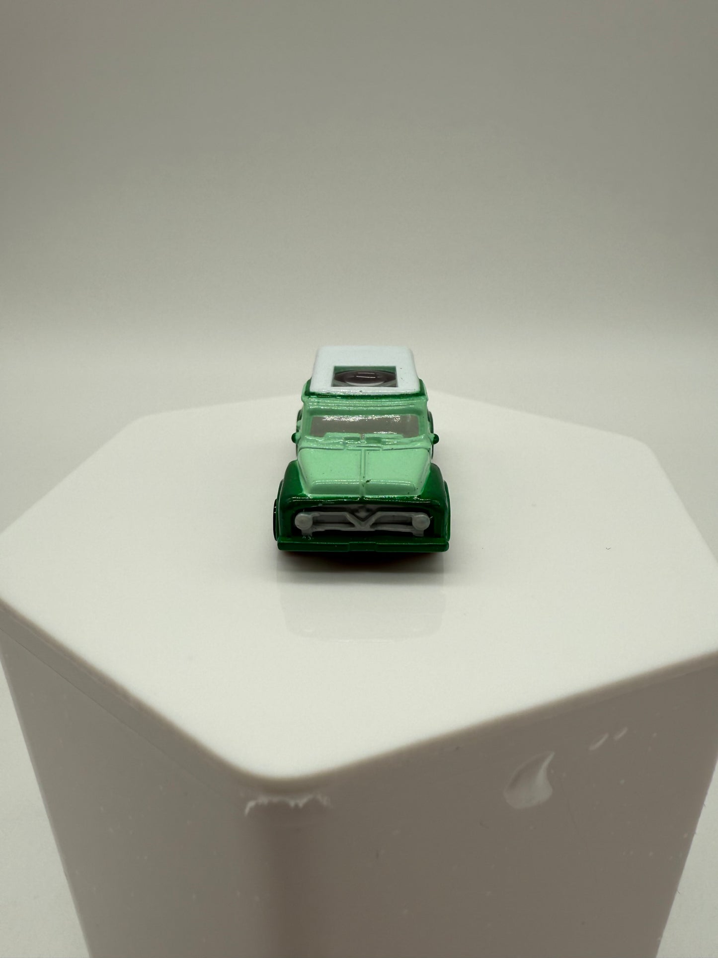 Galoob 1990 Micro Machines Private Eyes Ford '50's Panel Truck Arts Fish Market