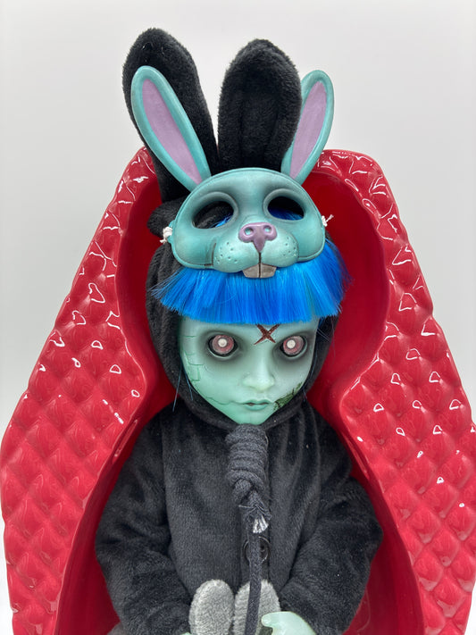 Mezco Toyz 2024 The Return of the Living Dead Dolls Bunny of Doom Eggzorcist Variant