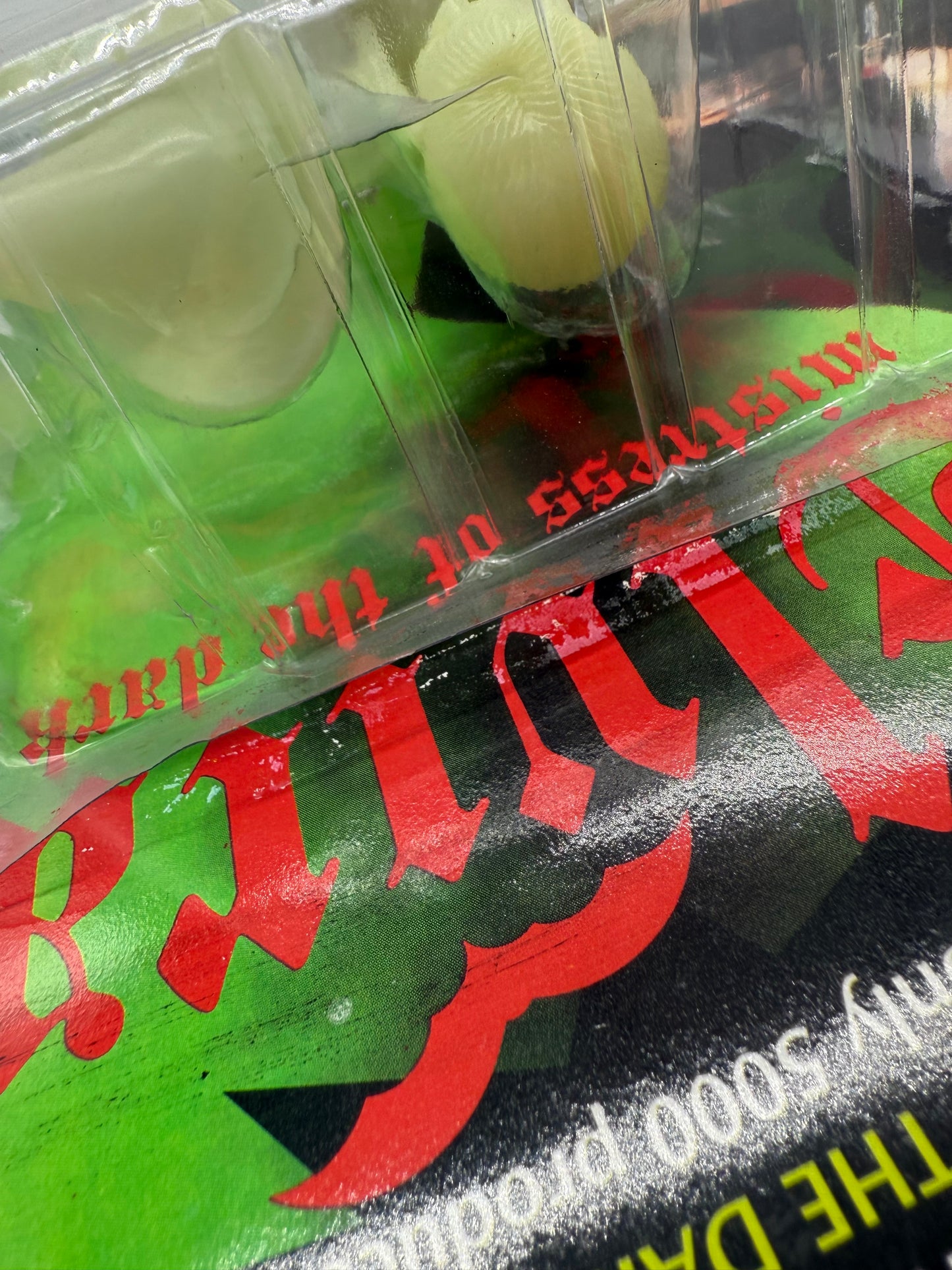 1 of only 5000 Exclusive Mail Away Elvira Glow in The Dark Figure 1998 Figures Toy Company