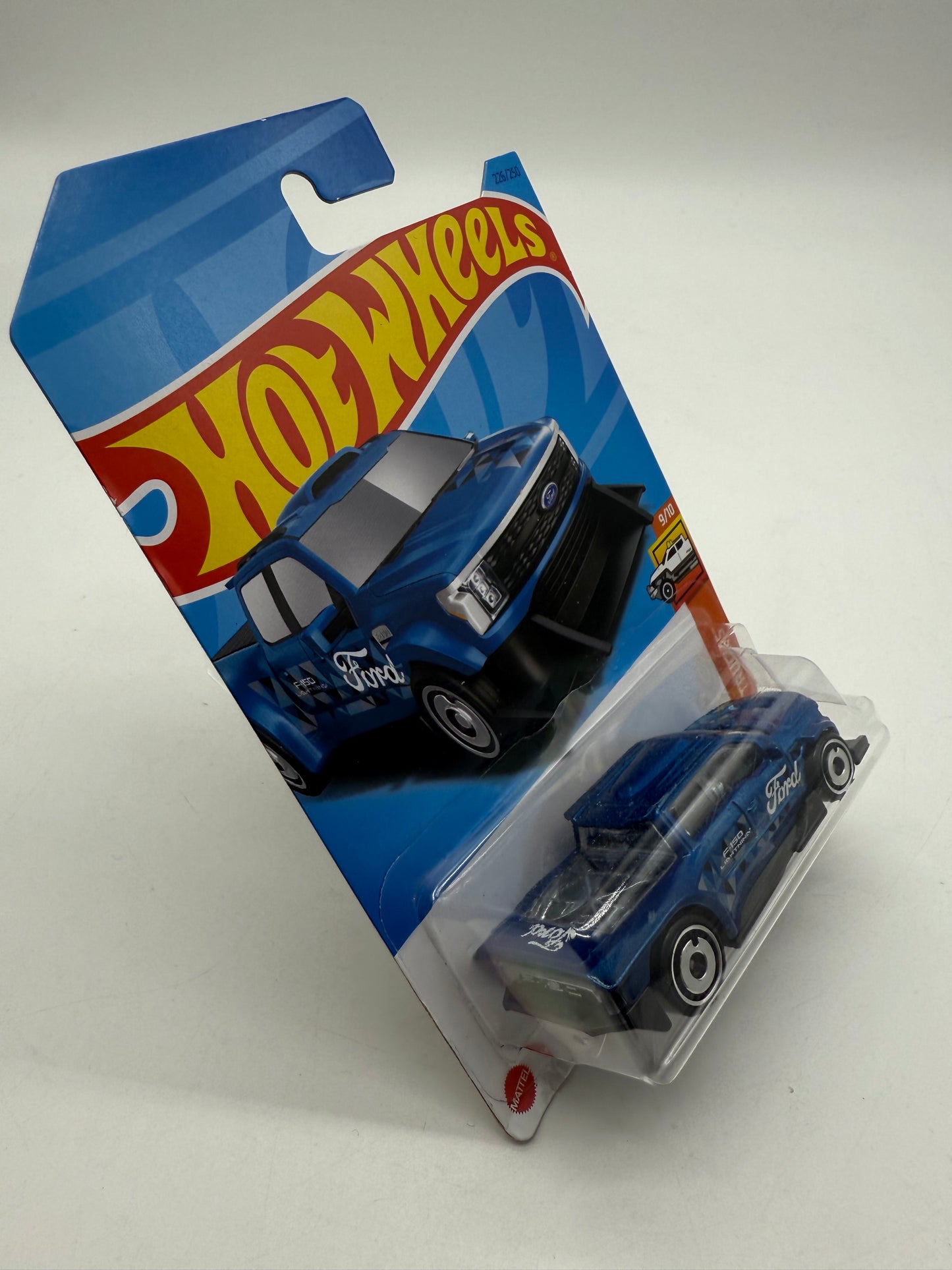 Hot Wheels Ford F-150 Lighting Custom 2021 Mattel